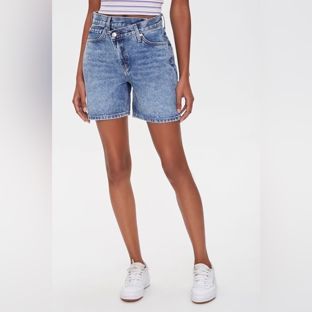 Forever21 Crisscross-Waist Denim Shorts